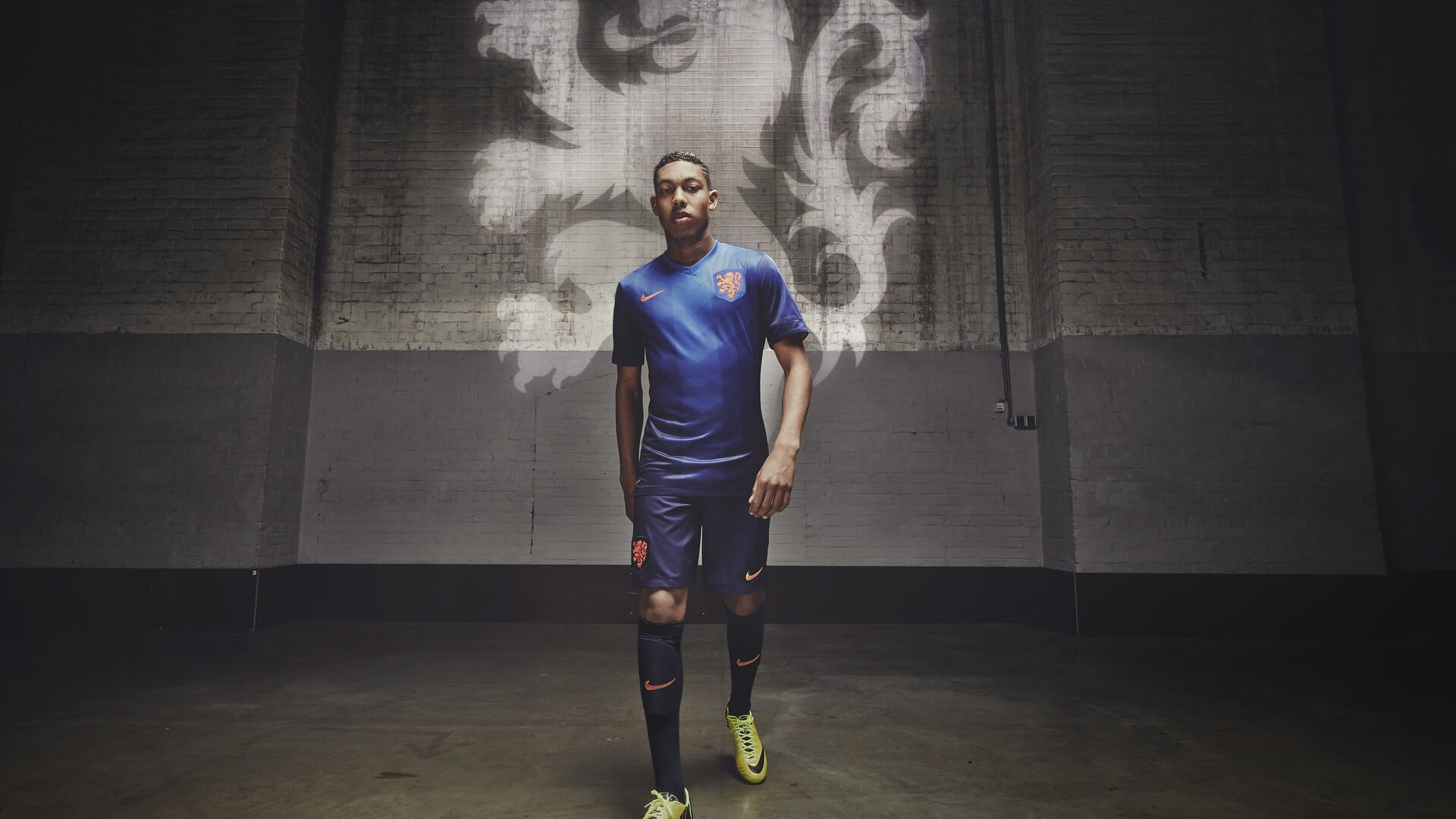 C罗巅峰对决，阿扎伦卡与30激战澳大利亚队分钟，大胜胜负难料！